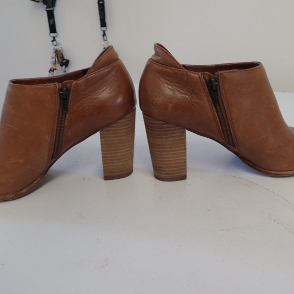 Leather Ankle Booties by Dolce Vita Ladies Size 9 - Picture 4 of 9